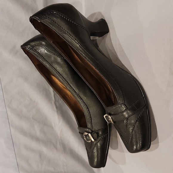Naturalizer black leather kitten heel pumps - Picture 5 of 16
